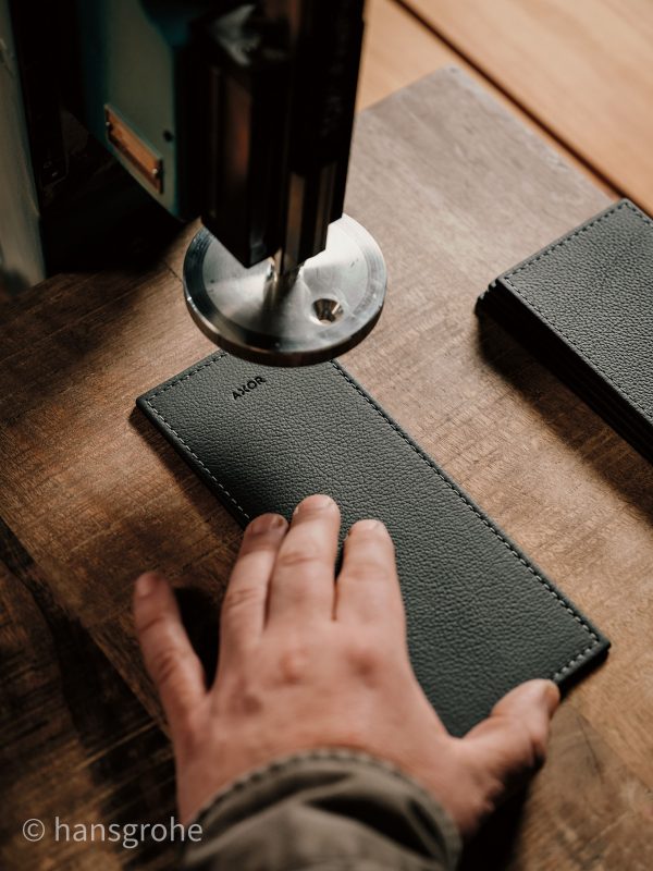 #22993_customised Axor Myedition with Leather_