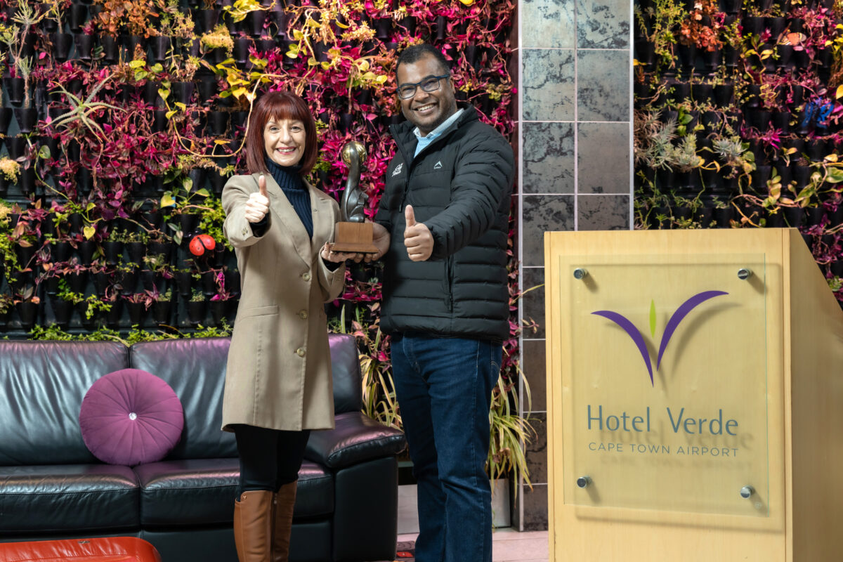 #hv_caron Van Rooyen, General Manager of Hotel Verde and Enver Duminy, Ceo of Cape Town Tourism with Award