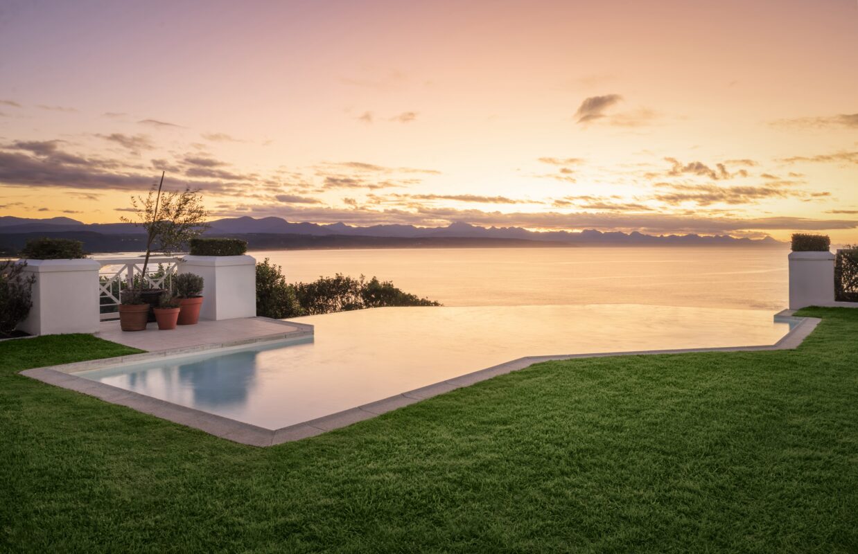 #tp_main Building Pool View