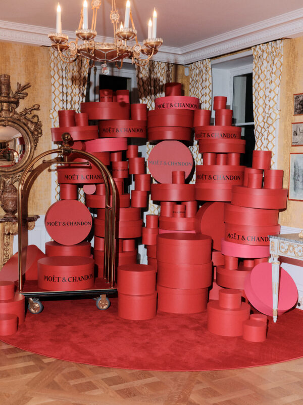 #moët Chandon X Christmas in Saran 7