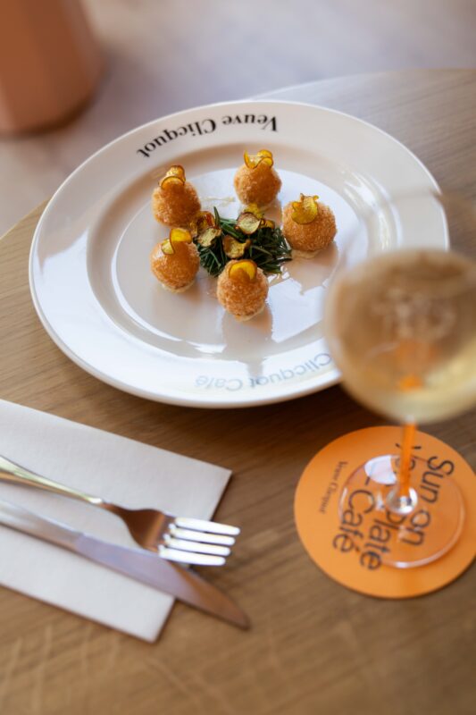 #veuve Clicquot_emotions of the Sun Exhibition_sun on Your Plate Cafe-3 Sun on Your Plate Café Brings Veuve Clicquot’s Emotions of the Sun to the Table